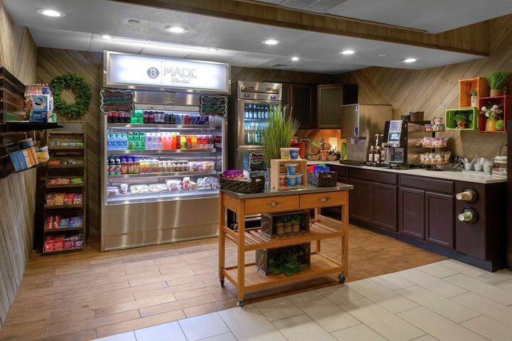 Snack bar