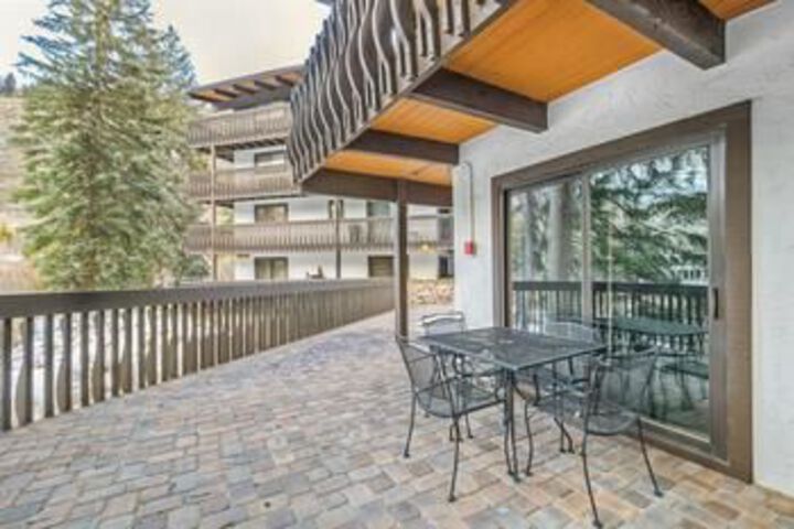 Terrace/Patio 15 of 16