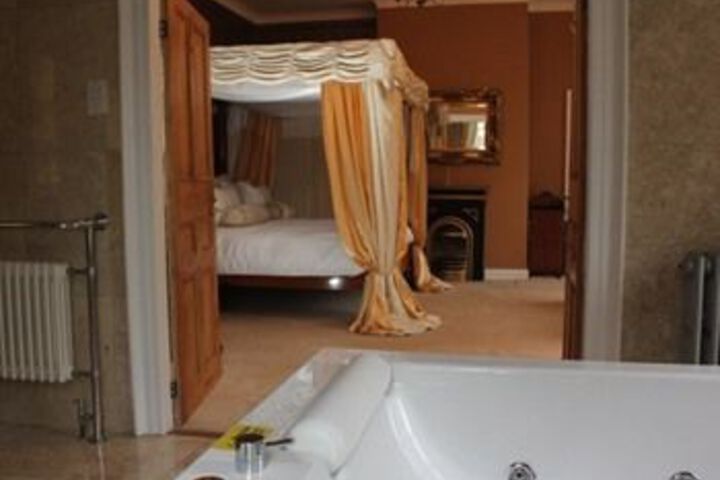 Room 21 of 29
