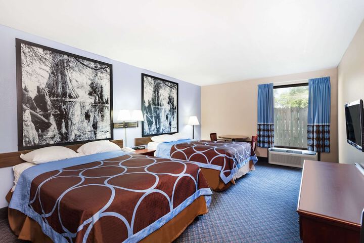 Double Accessible King Size Bed (4 of 8)