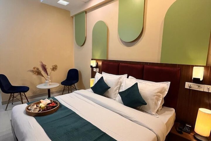 Room 3 of 11