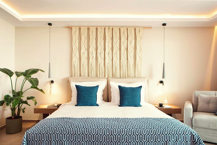 Room 42 of 191