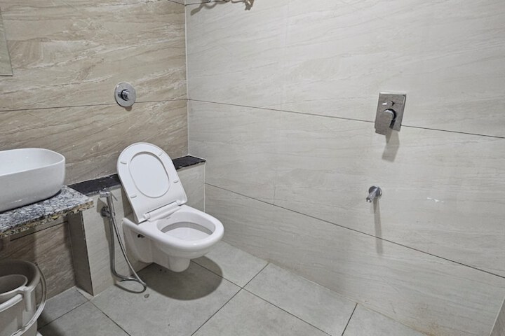Room 19 of 33