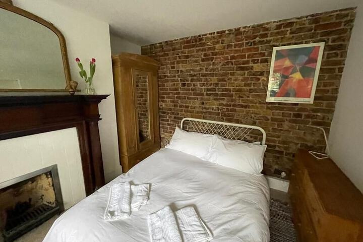 Room 15 of 124