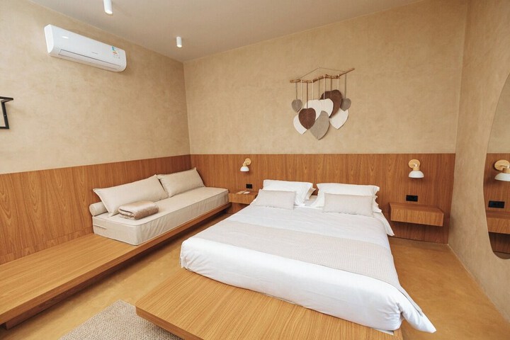 Room 3 of 36