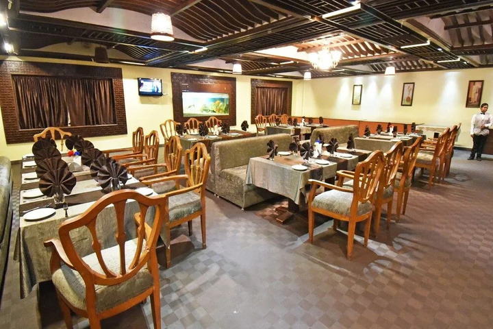 Dining 20 of 22