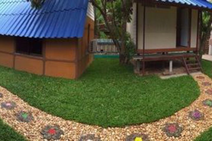 Room 10 of 13