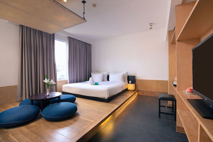 Room 19 of 94