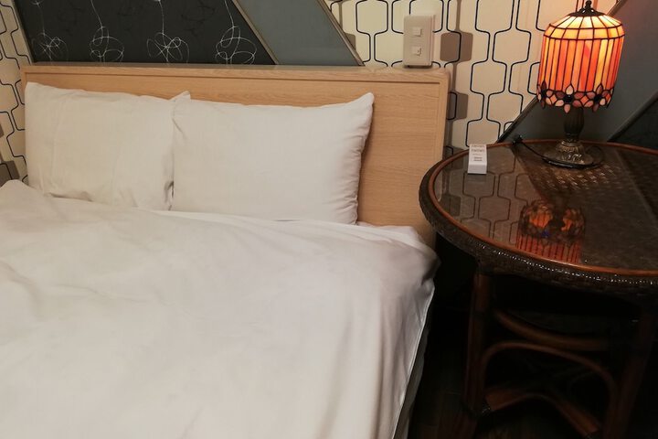 Room 22 of 66