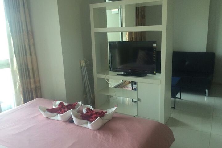 Room 2 of 25