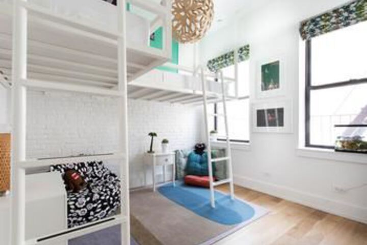 Room 12 of 38