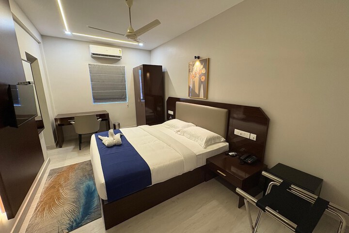 Room 10 of 72