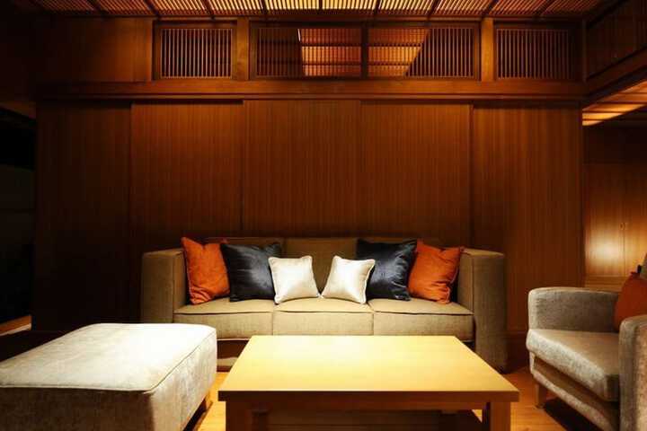 Room 13 of 165