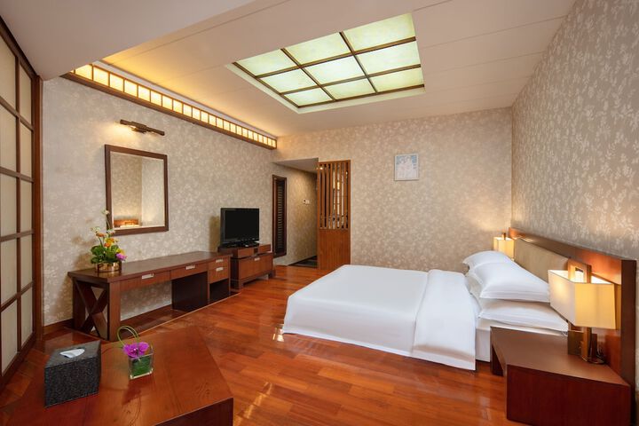 Room 20 of 37