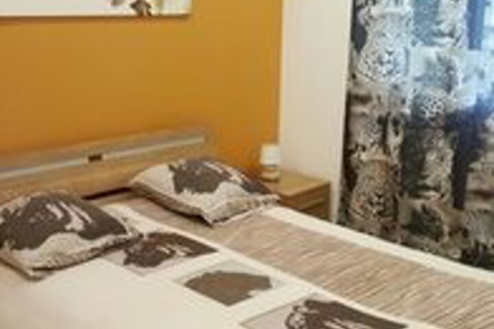 Room 8 of 21