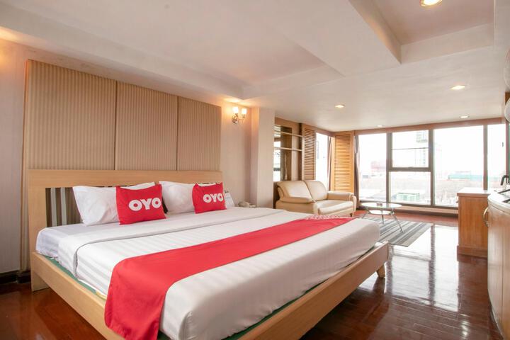 OYO 75385 Hotel Win Long