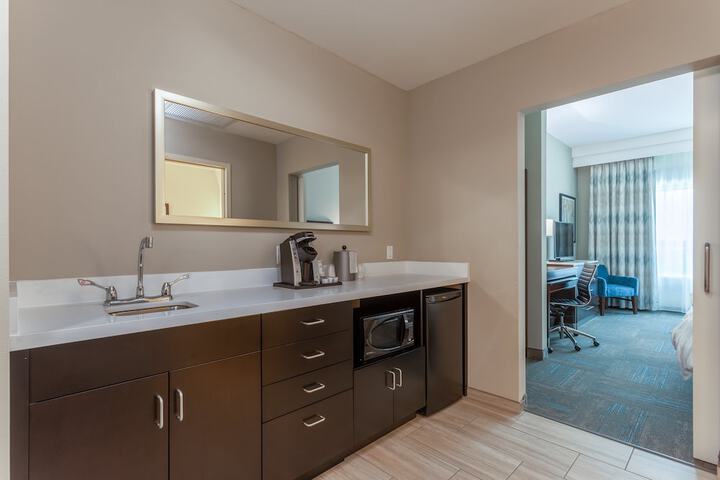 2 Queen Beds Suite (13 of 13)