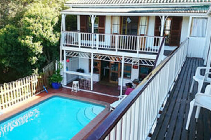 Bluesky Backpacker Lodge in George