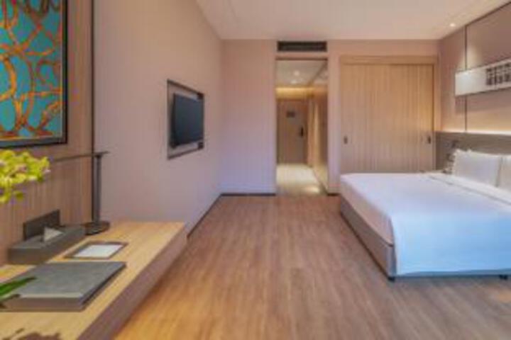 Room 13 of 14