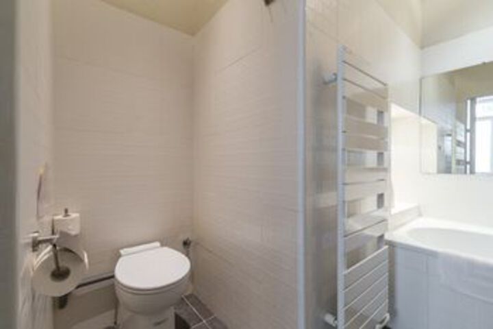 Room 3 of 20