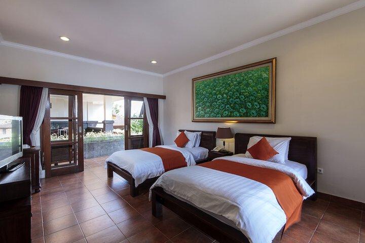 Room 10 of 27