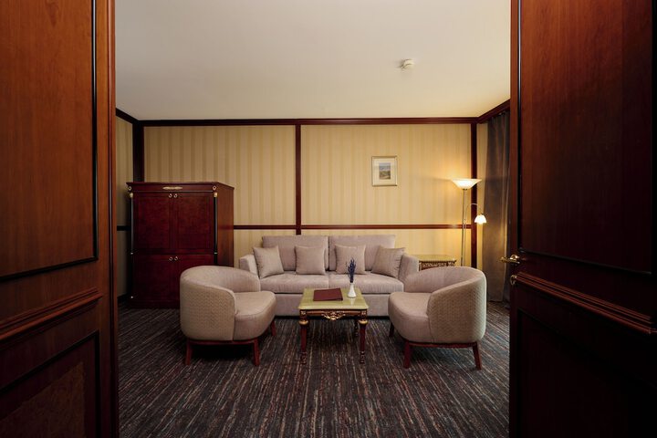Room 9 of 53