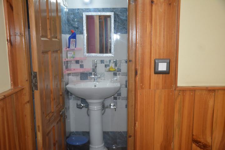 Room 17 of 43