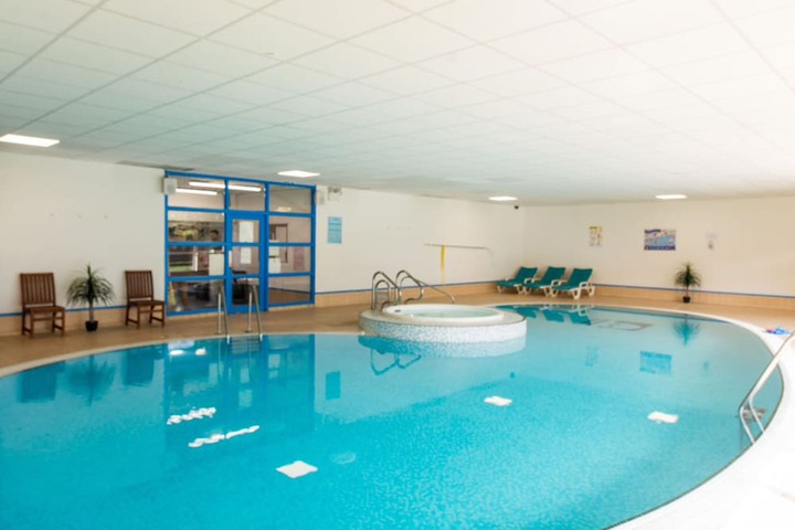 Hotel Pool