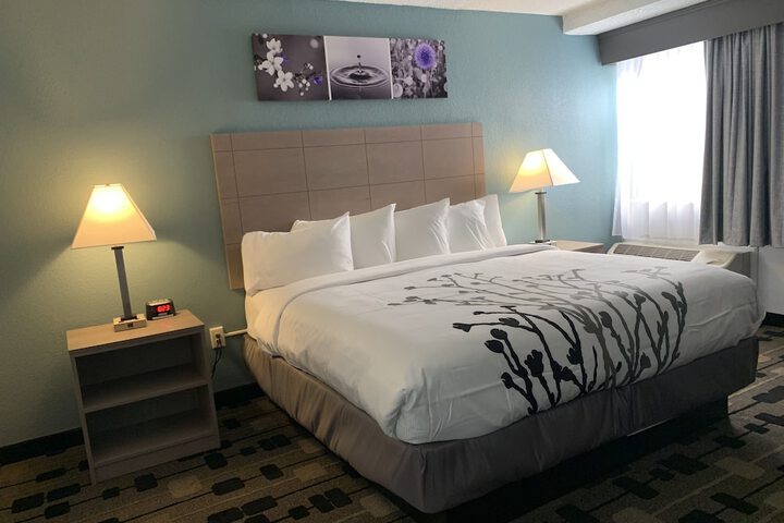 Room 5 of 32