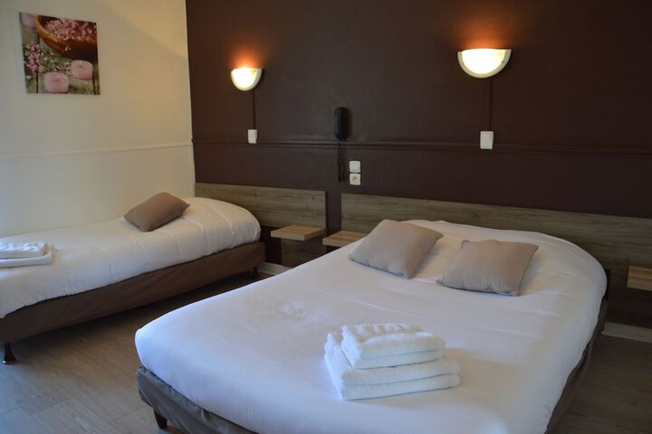Room 12 of 33