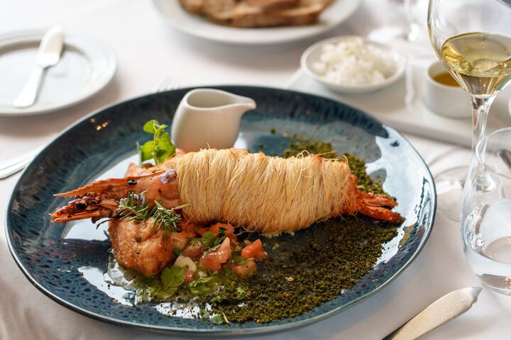 Dining 40 of 72