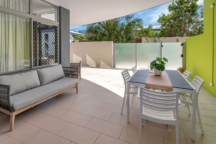 Terrace/Patio 29 of 31
