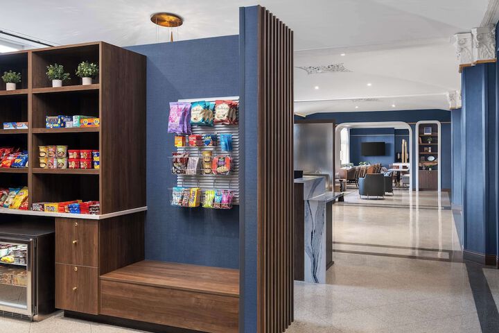 Snack bar