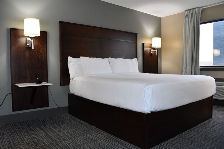 Room 5 of 42