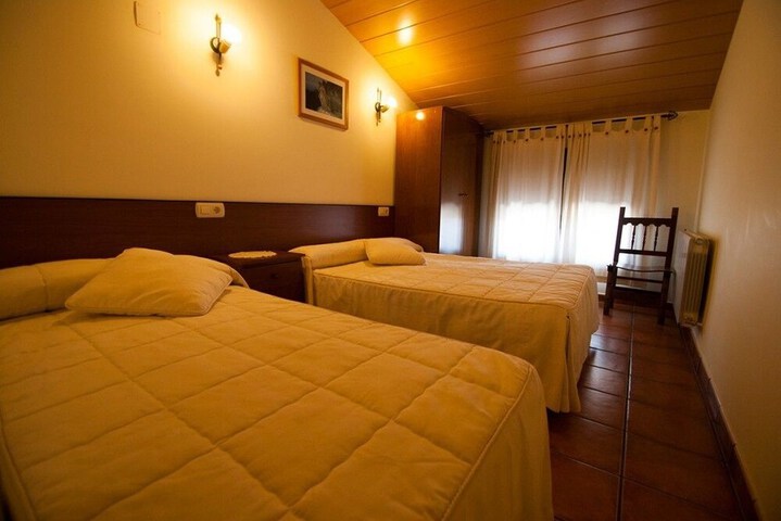 Room 2 of 19