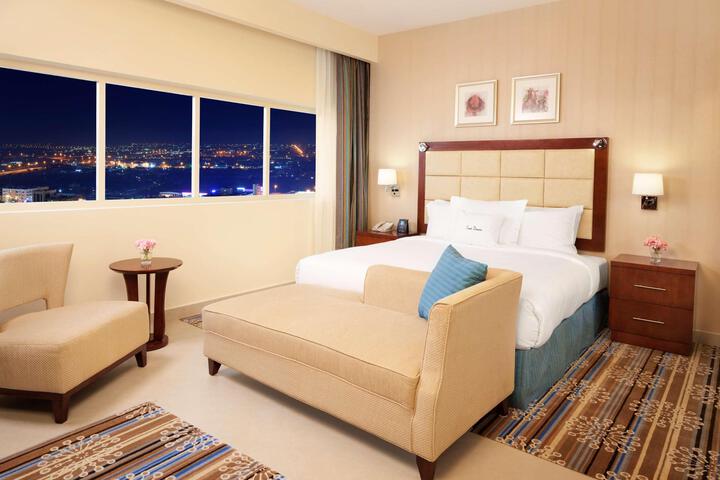 Room 34 of 64