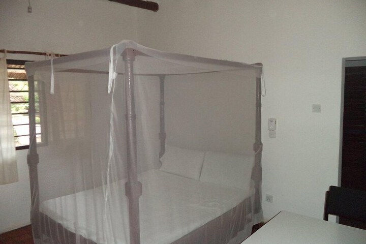 Room 6 of 34