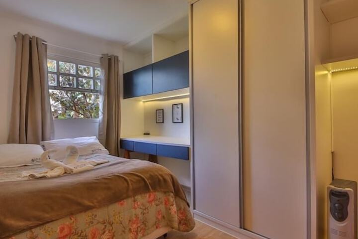 Room 28 of 68