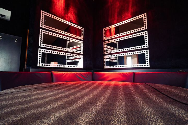 Room 15 of 149