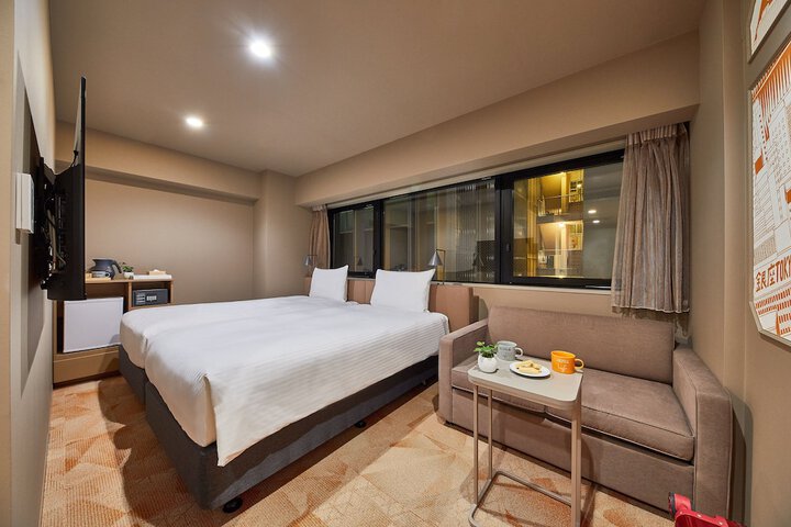Room 15 di 60