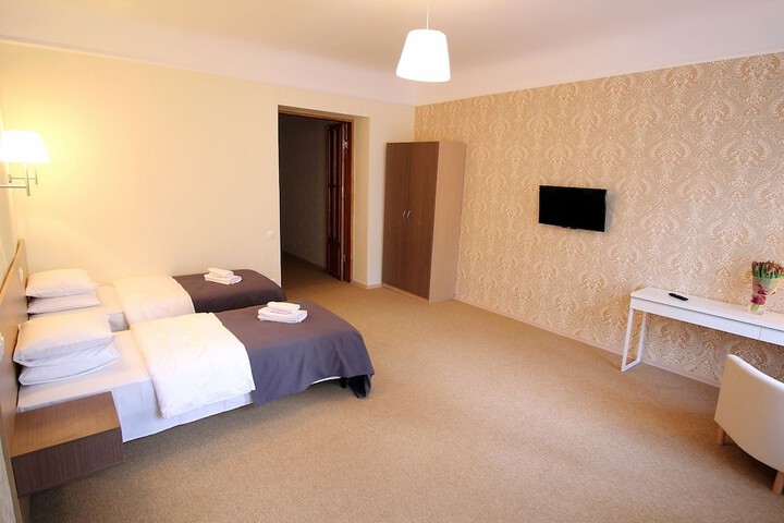 Room 11 of 46