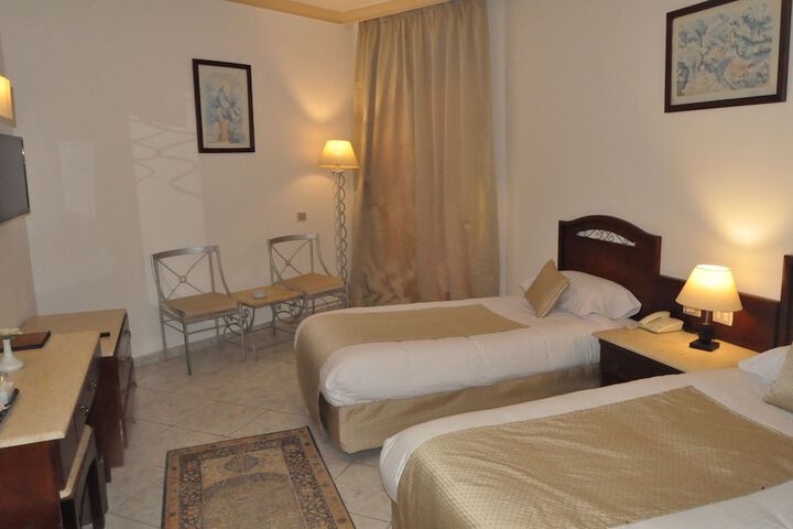 Room 6 of 49