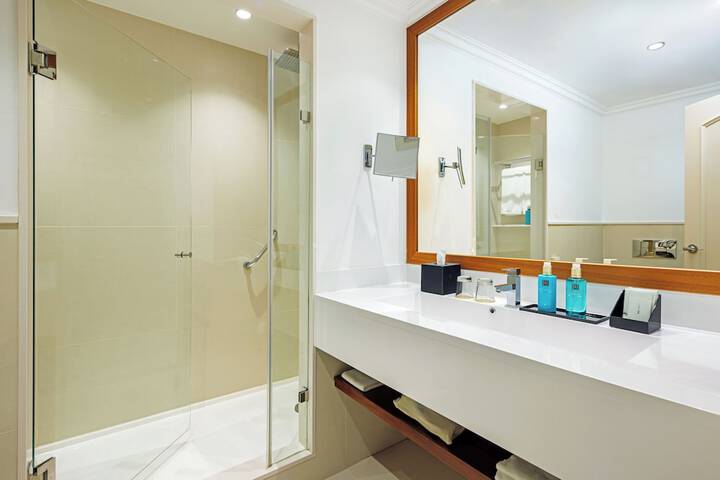 Clean Restrooms