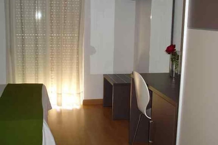 Room 28 of 62