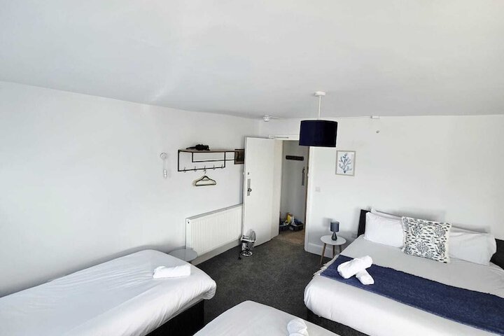 Room 41 of 93