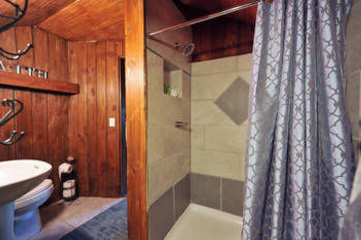 Room 3 of 67