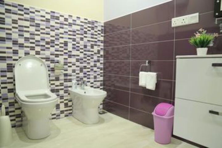 Room 2 of 37