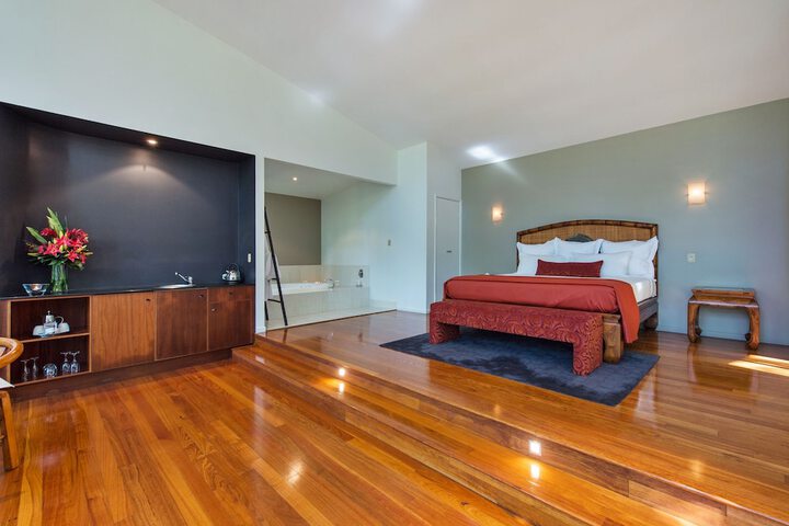 Room 2 of 39