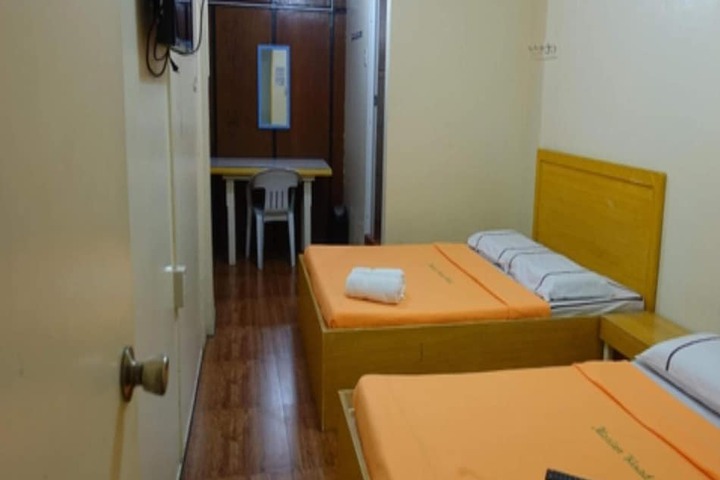 Room 5 of 24