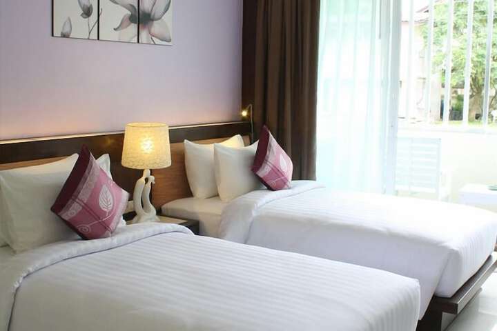 Room 2 of 17